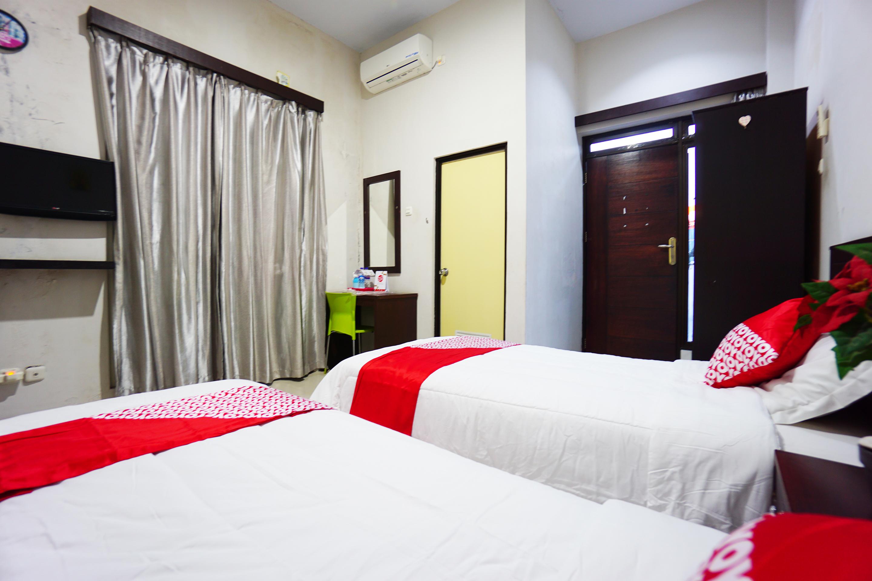 OYO 1236 Elite Residence Manado Exterior foto