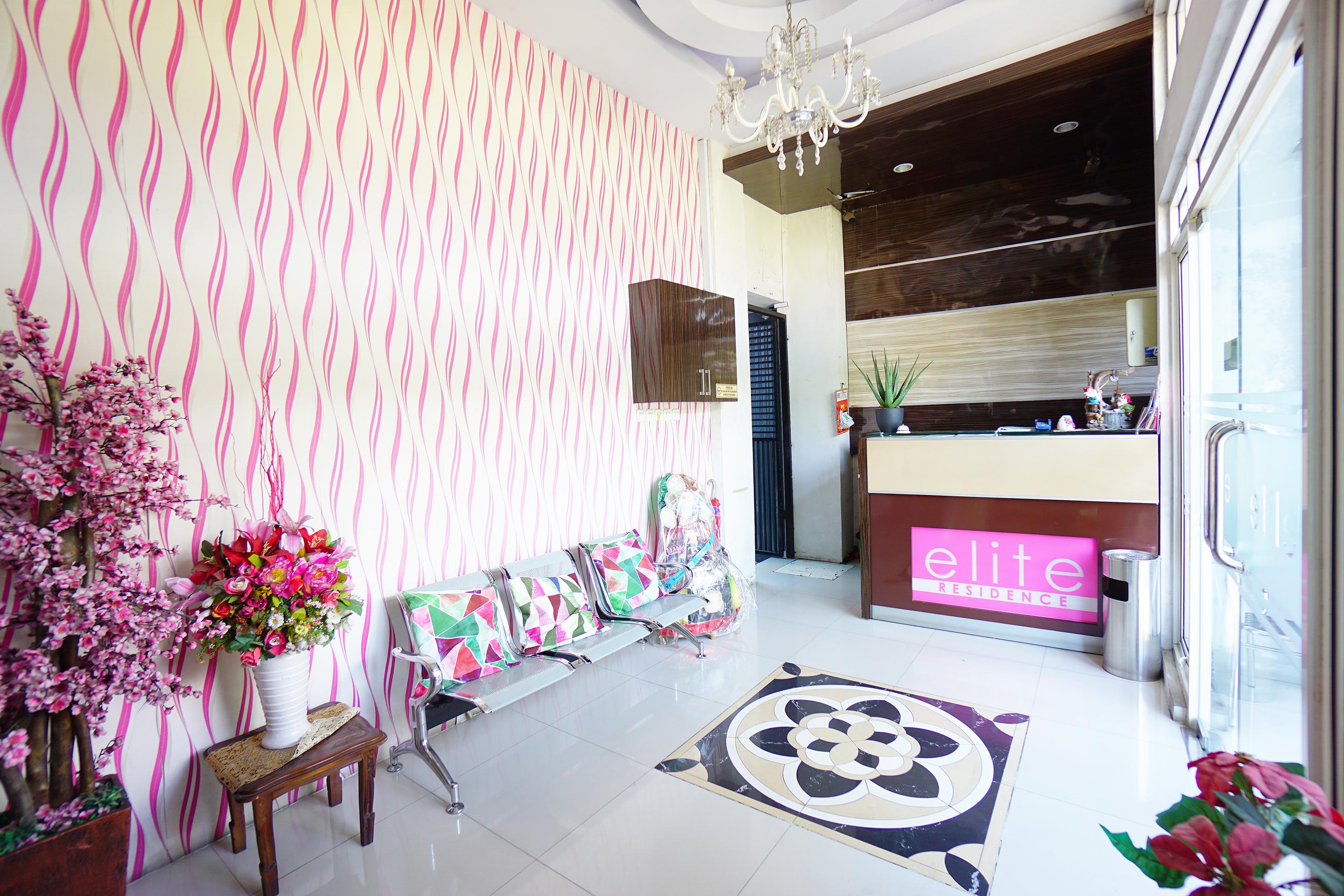 OYO 1236 Elite Residence Manado Exterior foto