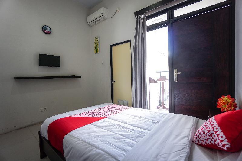 OYO 1236 Elite Residence Manado Exterior foto
